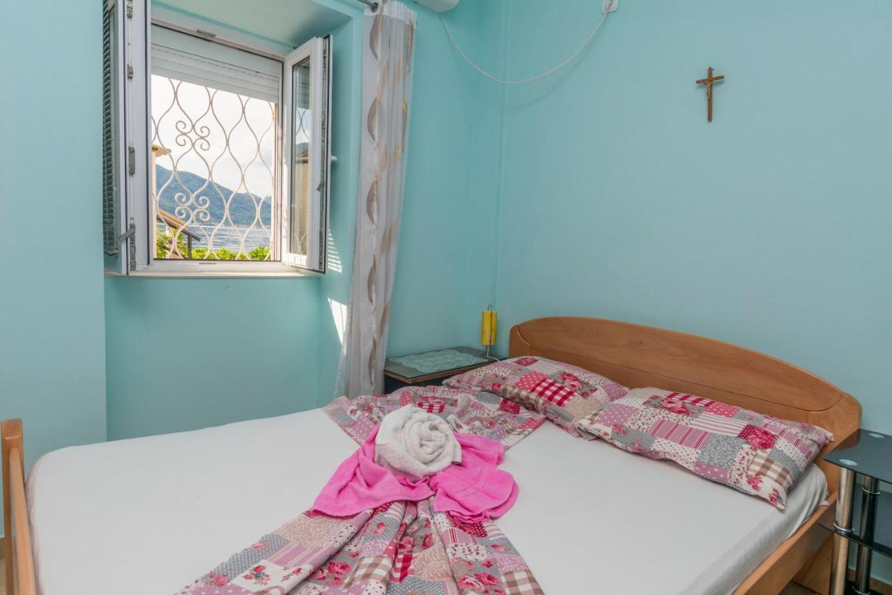 Apartments Mir I Dobro Kotor Bagian luar foto