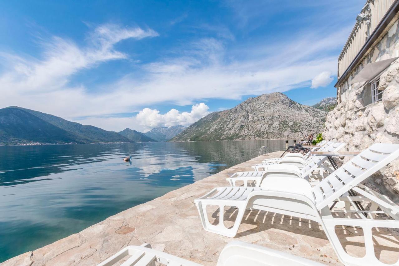Apartments Mir I Dobro Kotor Bagian luar foto