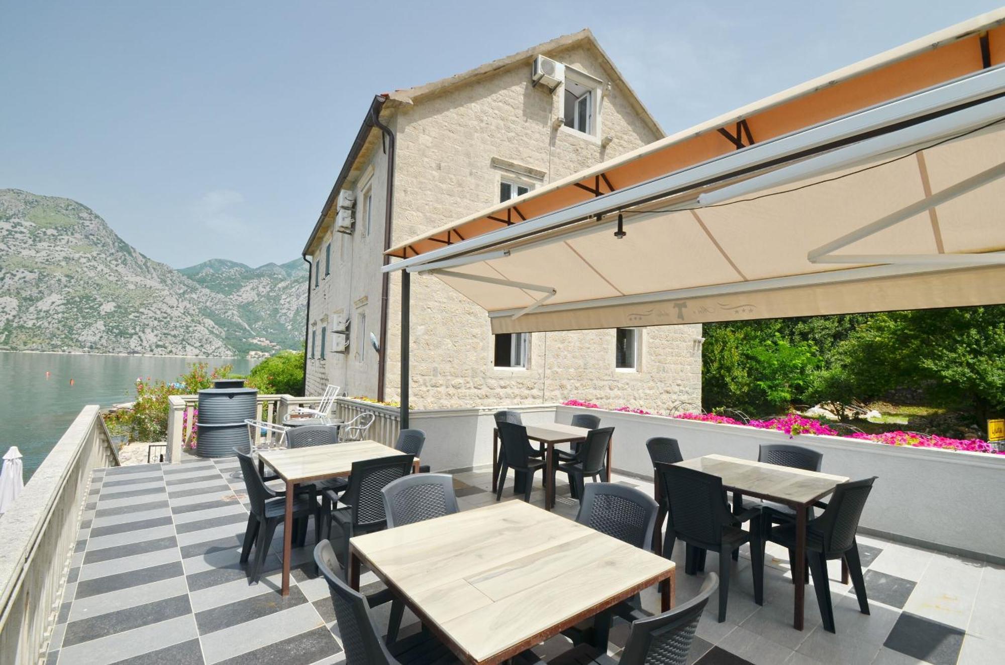 Apartments Mir I Dobro Kotor Bagian luar foto