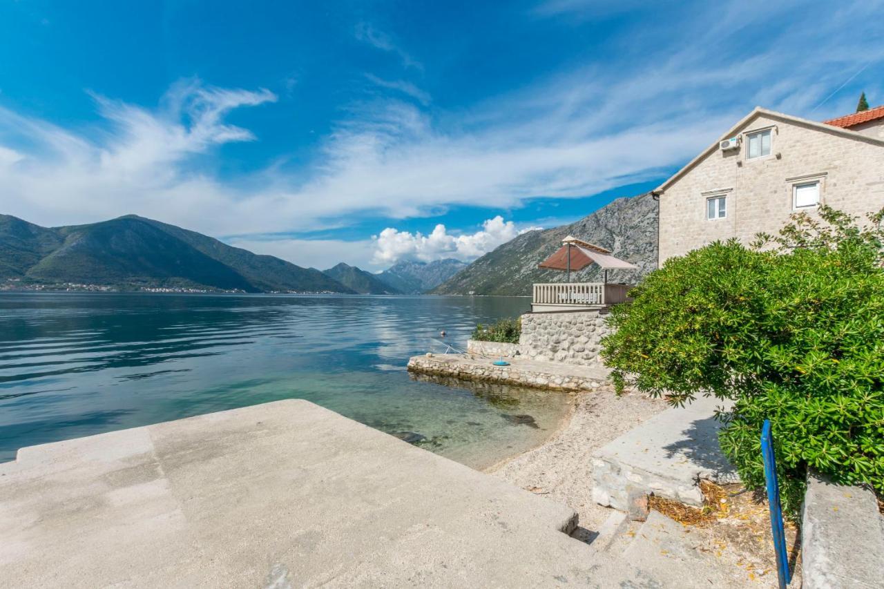 Apartments Mir I Dobro Kotor Bagian luar foto